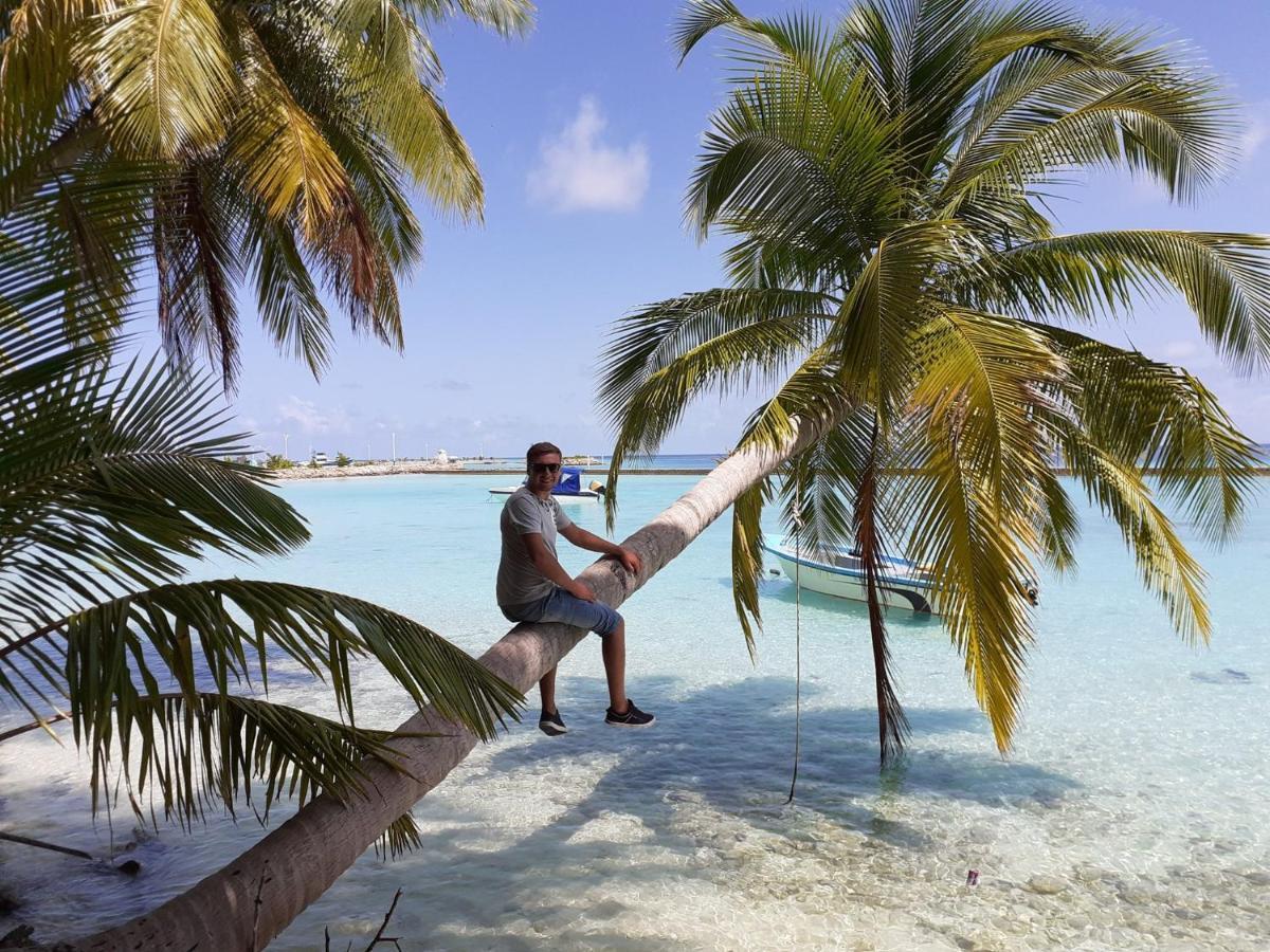 Magoodhoo Island Life Maldives Retreat & Spa מראה חיצוני תמונה