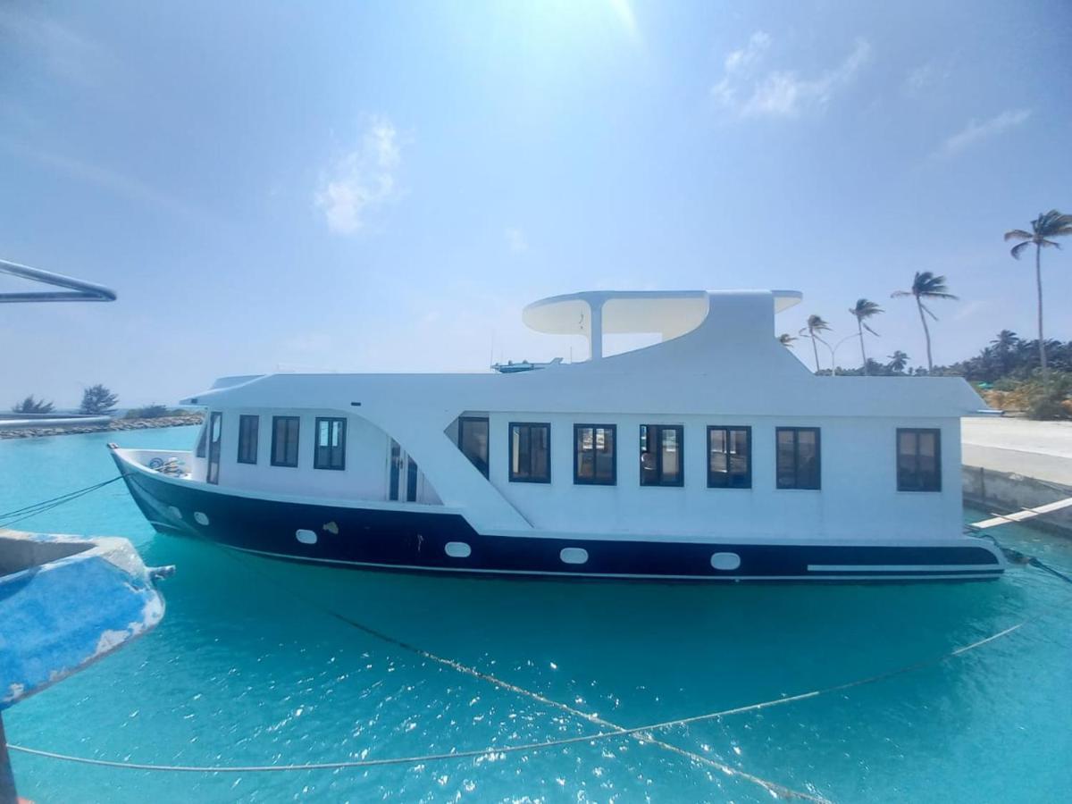 Magoodhoo Island Life Maldives Retreat & Spa מראה חיצוני תמונה