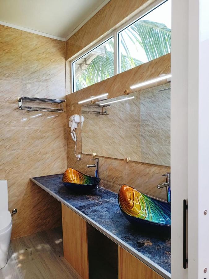 Magoodhoo Island Life Maldives Retreat & Spa מראה חיצוני תמונה