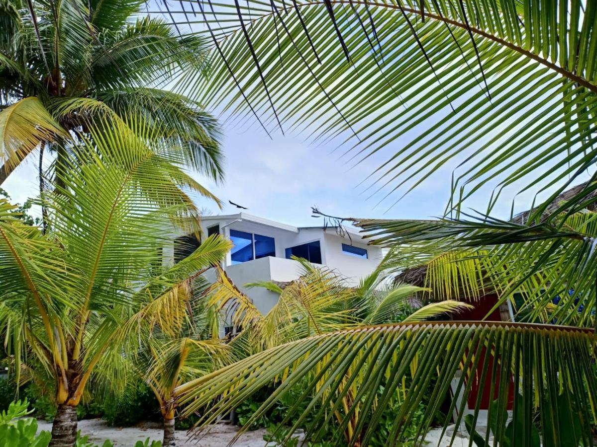 Magoodhoo Island Life Maldives Retreat & Spa מראה חיצוני תמונה