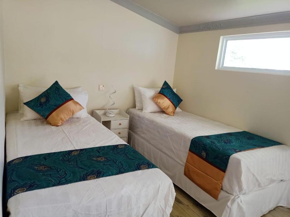 Magoodhoo Island Life Maldives Retreat & Spa מראה חיצוני תמונה