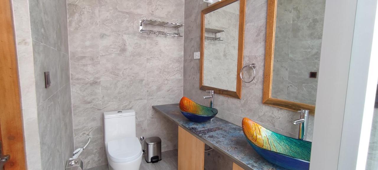 Magoodhoo Island Life Maldives Retreat & Spa מראה חיצוני תמונה